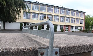 Die Grundschule in Beverungen soll für zehn Millionen Euro komplett umgebaut werden. Foto: Burkhard Battran - Burkhard Battran Die Grundschule in Beverungen soll für zehn Millionen Euro komplett umgebaut werden. Foto: Burkhard Battran - Burkhard Battran
