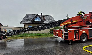 Ein Blitz ist in ein Haus an der Mühlenfeldstraße eingeschlagen. - Florian Weyand Ein Blitz ist in ein Haus an der Mühlenfeldstraße eingeschlagen. - Florian Weyand