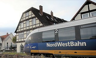 Die bekannten Dieselzüge der Nordwestbahn sollen in Höxter der Vergangenheit angehören. - David Schellenberg Die bekannten Dieselzüge der Nordwestbahn sollen in Höxter der Vergangenheit angehören. - David Schellenberg
