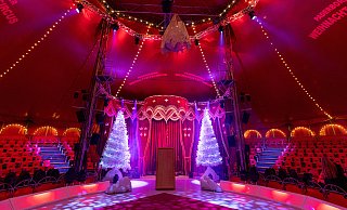 Knapp ein Monat lang werden die Künstler des Paderborner Weihnachtscircus' in der Saison 2024/25 auftreten. - Niklas Tüns Knapp ein Monat lang werden die Künstler des Paderborner Weihnachtscircus' in der Saison 2024/25 auftreten. - Niklas Tüns