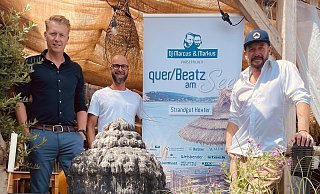 Die Djs Markus Finger (v. l.) und Marcus Stiera und Strandgutbetreiber Alexander Hundt freuen sich auf eine besondere Party. - Veranstalter Die Djs Markus Finger (v. l.) und Marcus Stiera und Strandgutbetreiber Alexander Hundt freuen sich auf eine besondere Party. - Veranstalter