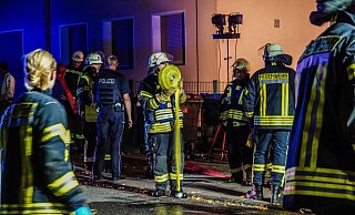 30 Einsätzkräfte der Feuerwehr waren am Freitagabend im Einsatz. - Paul Brinkmann 30 Einsätzkräfte der Feuerwehr waren am Freitagabend im Einsatz. - Paul Brinkmann