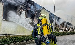 Die Lagerhalle in Bielefeld-Ubbedissen wurde komplett zerstört. - Paul Brinkmann Die Lagerhalle in Bielefeld-Ubbedissen wurde komplett zerstört. - Paul Brinkmann