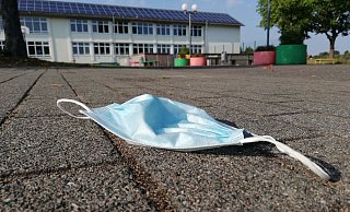 Die Coronakrise war mit Ausgangssperren verbunden. Zu einem Symbol der Pandemie wurden die Masken. - Joern Spreen-Ledebur Die Coronakrise war mit Ausgangssperren verbunden. Zu einem Symbol der Pandemie wurden die Masken. - Joern Spreen-Ledebur