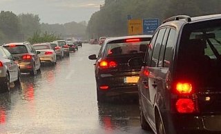 Es sei mit Verkehrsbehinderungen zu rechnen, heißt es. - Symbolfoto Es sei mit Verkehrsbehinderungen zu rechnen, heißt es. - Symbolfoto