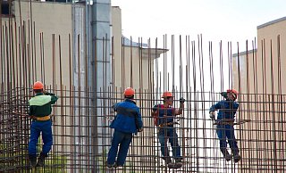 Obwohl er krankgeschrieben war, arbeitete ein Bauleiter einer Bünder Firma auf Baustellen. - Symbolfoto: Pixabay Obwohl er krankgeschrieben war, arbeitete ein Bauleiter einer Bünder Firma auf Baustellen. - Symbolfoto: Pixabay