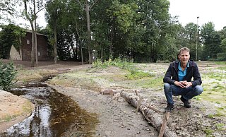 Carsten Vogt begleitet den Umbau des Kaarbachs schon seit zehn Jahren, zuerst als WWE-Projektleiter, jetzt in Diensten der Stadt. - Jörg Stuke Carsten Vogt begleitet den Umbau des Kaarbachs schon seit zehn Jahren, zuerst als WWE-Projektleiter, jetzt in Diensten der Stadt. - Jörg Stuke