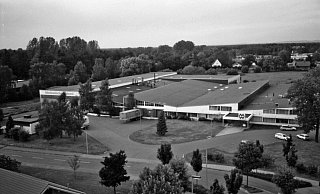 Ein Blick von oben auf die Mechanische Weberei in wirtschaftlich noch guten Zeiten. - Archiv Familie Hoffbauer Ein Blick von oben auf die Mechanische Weberei in wirtschaftlich noch guten Zeiten. - Archiv Familie Hoffbauer