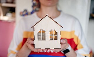 Vier Wohnhäuser kommen unter den Hammer - darunter auch ein Dreifamilienhaus. Der niedrigste Verkehrswert: 200.000 Euro. - Symbolbild: Pixabay Vier Wohnhäuser kommen unter den Hammer - darunter auch ein Dreifamilienhaus. Der niedrigste Verkehrswert: 200.000 Euro. - Symbolbild: Pixabay