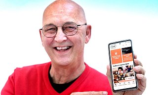 Karl-Heinz Tietze stellt die App Meet5 vor. Er organisiert Treffen im Kreis Gütersloh. - Andreas Frücht Karl-Heinz Tietze stellt die App Meet5 vor. Er organisiert Treffen im Kreis Gütersloh. - Andreas Frücht