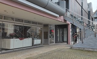 Die Außenwerbung vom Café Pammel ist weg. Doch schon bald hängt hier ein neues, italienisches Logo. - Svenja Ludwig Die Außenwerbung vom Café Pammel ist weg. Doch schon bald hängt hier ein neues, italienisches Logo. - Svenja Ludwig
