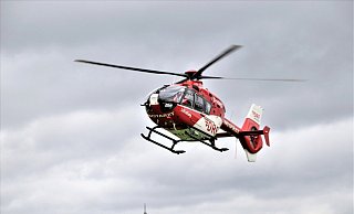 Ein Rettungshubschrauber brachte den Verletzten in eine Klinik. (Symbolbild) - David Schellenberg Ein Rettungshubschrauber brachte den Verletzten in eine Klinik. (Symbolbild) - David Schellenberg