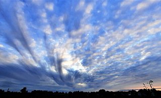 Eine beeindruckende Wolkenformation präsentierte der Himmel am 5. Juli über dem Kreis Höxter. - David Schellenberg Eine beeindruckende Wolkenformation präsentierte der Himmel am 5. Juli über dem Kreis Höxter. - David Schellenberg