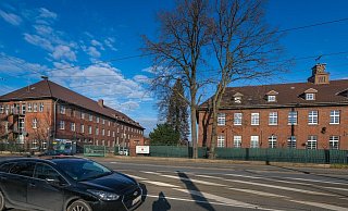 Die Rochdale-Kaserne an der Oldentruper Straße entstand, nachdem das NS-Regime mit der Stdat Bielefeld einen sogenannten Garnisonsvertrag geschlossen hatte. - Foto: Andreas Zobe/NW Die Rochdale-Kaserne an der Oldentruper Straße entstand, nachdem das NS-Regime mit der Stdat Bielefeld einen sogenannten Garnisonsvertrag geschlossen hatte. - Foto: Andreas Zobe/NW