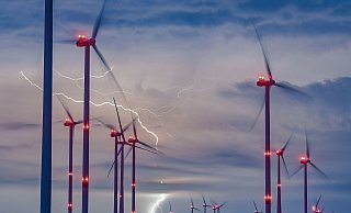 In OWL wird so viel Windstrom produziert, dass die Netze ihn mitunter nicht aufnehmen können. - Patrick Pleul In OWL wird so viel Windstrom produziert, dass die Netze ihn mitunter nicht aufnehmen können. - Patrick Pleul