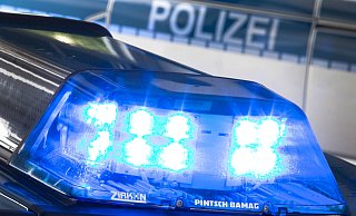 Die mutmaßliche Diebin soll mindestens sechs Diebstähle im Kreis Gütersloh begangen haben. Wer hat die Frau gesehen? - dpa Die mutmaßliche Diebin soll mindestens sechs Diebstähle im Kreis Gütersloh begangen haben. Wer hat die Frau gesehen? - dpa