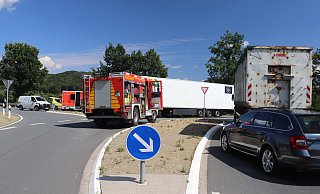 Ein Abbiegemanöver endet tödlich. - Polizei Höxter Ein Abbiegemanöver endet tödlich. - Polizei Höxter