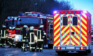Am Wochenende gab mehrere Unfälle mit Motorradfahrern. Am Freitag war auch in Rettungshubschrauber im Einsatz. (Symbolbild) - Sarah Jonek Am Wochenende gab mehrere Unfälle mit Motorradfahrern. Am Freitag war auch in Rettungshubschrauber im Einsatz. (Symbolbild) - Sarah Jonek