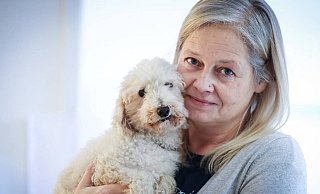 Eine Bielefelderin adoptiert einen Hund aus dem Ausland - und ahnt nicht, wie teuer sie die Rettung zu stehen kommen würde. - Sarah Jonek Eine Bielefelderin adoptiert einen Hund aus dem Ausland - und ahnt nicht, wie teuer sie die Rettung zu stehen kommen würde. - Sarah Jonek