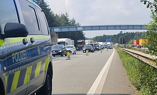 Durch den Auffahrunfall bildete sich auf der A2 ein langer Stau. - Andreas Eickhoff Durch den Auffahrunfall bildete sich auf der A2 ein langer Stau. - Andreas Eickhoff