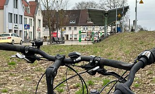 Wohin mit Fahrrädern am Bahnhof? - Ralf T. Mischer Wohin mit Fahrrädern am Bahnhof? - Ralf T. Mischer