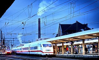 Ein entgleister Zug ist die Ursache für die massive Störung. - Symbolfoto: Sarah Jonek Ein entgleister Zug ist die Ursache für die massive Störung. - Symbolfoto: Sarah Jonek