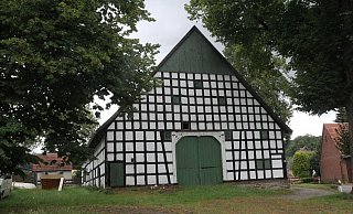 Wegeners Hof zählt zu den bedeutenden historischen Gebäuden im Ortsteil Schnathorst. Mit Fördermitteln soll es zu einem ganzjährig geöffneten Ort der Geschichte sowie Treffpunkt umgebaut werden. - Klaus Frensing Wegeners Hof zählt zu den bedeutenden historischen Gebäuden im Ortsteil Schnathorst. Mit Fördermitteln soll es zu einem ganzjährig geöffneten Ort der Geschichte sowie Treffpunkt umgebaut werden. - Klaus Frensing