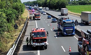 Die Autobahn wurde auf eine Spur verengt. - Florian Weyand Die Autobahn wurde auf eine Spur verengt. - Florian Weyand