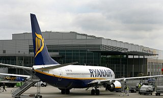Ryanair (hier ein Foto vom Flughafen in Weeze) startet ab nächstem Jahr auch ab Paderborn. - dpa Ryanair (hier ein Foto vom Flughafen in Weeze) startet ab nächstem Jahr auch ab Paderborn. - dpa