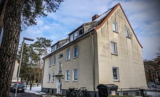 In diesem Mehrparteienhaus Am Rohrwerk soll es zu der fast tödlichen Attacke gekommen sein. - Paul Brinkmann In diesem Mehrparteienhaus Am Rohrwerk soll es zu der fast tödlichen Attacke gekommen sein. - Paul Brinkmann