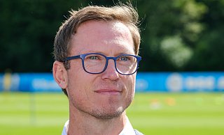 DSC-Sportchef Michael Mutzel freut sich auf das Pokalspiel gegen den HSV. - Andreas Zobe DSC-Sportchef Michael Mutzel freut sich auf das Pokalspiel gegen den HSV. - Andreas Zobe