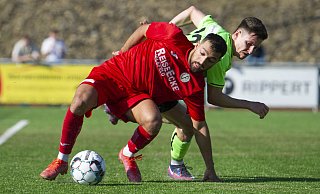 Fichtes Batuhan Dogan (vorn) wird demnächst eher mit dem TuS Dornberg als dem SV Rödinghausen II ringen. In der Landesliga. - Joel Beinke Fichtes Batuhan Dogan (vorn) wird demnächst eher mit dem TuS Dornberg als dem SV Rödinghausen II ringen. In der Landesliga. - Joel Beinke
