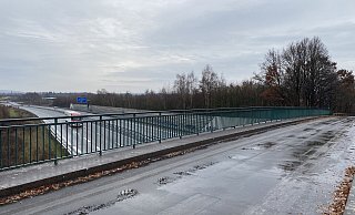 Die Brücke über die A30 soll nur noch einspurig befahrbar sein. - Dirk Windmöller Die Brücke über die A30 soll nur noch einspurig befahrbar sein. - Dirk Windmöller