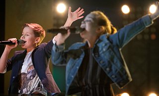 Niklas ist bei "The Voice Kids" raus, Henriette dagegen sogar schon im Finale. - SAT.1/Claudius Pflug Niklas ist bei "The Voice Kids" raus, Henriette dagegen sogar schon im Finale. - SAT.1/Claudius Pflug