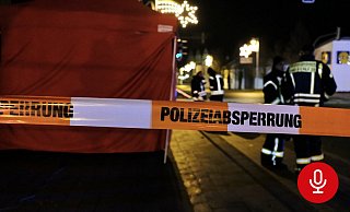 Der Tatort am ZOB in Preußisch Oldendorf blieb stundenlang abgesperrt. Dort, wo sich das Opfer befand, wurde ein Sichtschutzzelt errichtet. - Heike von Schulz Der Tatort am ZOB in Preußisch Oldendorf blieb stundenlang abgesperrt. Dort, wo sich das Opfer befand, wurde ein Sichtschutzzelt errichtet. - Heike von Schulz