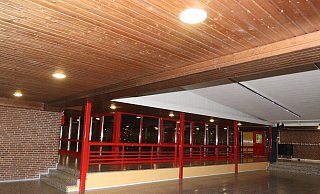 Das Kernstück des Gebäudes, die Pausenhalle, soll komplett umgestaltet und anders genutzt werden. - Susanne Barth Das Kernstück des Gebäudes, die Pausenhalle, soll komplett umgestaltet und anders genutzt werden. - Susanne Barth
