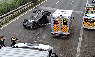 Bei einem Unfall auf der A2 kam es am Dienstagmorgen zur Vollsperrung. - Claus Frickemeier Bei einem Unfall auf der A2 kam es am Dienstagmorgen zur Vollsperrung. - Claus Frickemeier