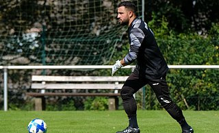 VfL-Torwart Georgios Athanassiadis war in Gadderbaum Ummelns Matchwinner. - Andreas Zobe VfL-Torwart Georgios Athanassiadis war in Gadderbaum Ummelns Matchwinner. - Andreas Zobe