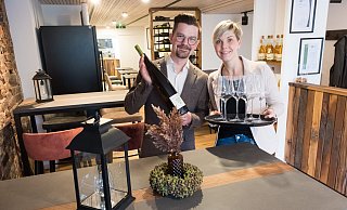 Gianna und Sören Hartendorf bieten Weine in Herford an. - Ralf Bittner Gianna und Sören Hartendorf bieten Weine in Herford an. - Ralf Bittner