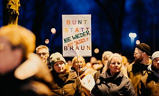 An der großen Demo am 22. Januar haben sich mehr als 5.000 Menschen unter dem Motto AfD auf Eis legen: Gemeinsam gegen Rassismus und rechte Hetze beteiligt. - BESIM MAZHIQI An der großen Demo am 22. Januar haben sich mehr als 5.000 Menschen unter dem Motto AfD auf Eis legen: Gemeinsam gegen Rassismus und rechte Hetze beteiligt. - BESIM MAZHIQI