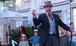 Der Bad Oeynhausener Koch und Gastronom Frank Wiegand freut sich über den dritten Platz bei der Weltermeisterschaft der Bartträger im bayerischen Burghausen. - Privat Der Bad Oeynhausener Koch und Gastronom Frank Wiegand freut sich über den dritten Platz bei der Weltermeisterschaft der Bartträger im bayerischen Burghausen. - Privat