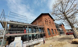 An der Baustelle am Bünder Bahnhof wird derzeit noch gearbeitet. - Florian Weyand An der Baustelle am Bünder Bahnhof wird derzeit noch gearbeitet. - Florian Weyand