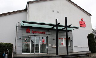 Der Geldautomat am Elsemühlenweg in Südlengern steht den Kunden seit dem 27. Dezember nicht mehr zur Verfügung. - Anastasia von Fugler Der Geldautomat am Elsemühlenweg in Südlengern steht den Kunden seit dem 27. Dezember nicht mehr zur Verfügung. - Anastasia von Fugler