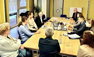 Eine Diskussion mit Politikern war Teil der Kita-Kollaps-Woche. - Schlichter Eine Diskussion mit Politikern war Teil der Kita-Kollaps-Woche. - Schlichter