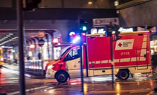 "Durch den Zusammenstoß wurde die Fahrzeugführerin leicht verletzt und kurzzeitig in ihrem Fahrzeug eingeklemmt", heißt es von der Polizei Gütersloh, "sie konnte das Fahrzeug jedoch eigenständig verlassen." - Symbolfoto/picture alliance "Durch den Zusammenstoß wurde die Fahrzeugführerin leicht verletzt und kurzzeitig in ihrem Fahrzeug eingeklemmt", heißt es von der Polizei Gütersloh, "sie konnte das Fahrzeug jedoch eigenständig verlassen." - Symbolfoto/picture alliance