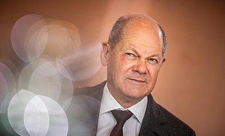 Bundeskanzler Olaf Scholz (SPD) dringt darauf, dass die Ampel-Koalition einer Einigung auf die geplante EU-Asylreform nicht im Weg steht. - Michael Kappeler Bundeskanzler Olaf Scholz (SPD) dringt darauf, dass die Ampel-Koalition einer Einigung auf die geplante EU-Asylreform nicht im Weg steht. - Michael Kappeler