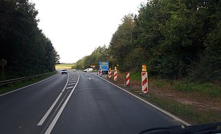 An der T-Kreuzung Westfalenring/Bielefelder Straße gilt bis auf Weiteres eine Höchstgeschwindigkeit von 30 Stundenkilometern. Hier wird demnächst eine Ampel aufgestellt. - Meiko Haselhorst An der T-Kreuzung Westfalenring/Bielefelder Straße gilt bis auf Weiteres eine Höchstgeschwindigkeit von 30 Stundenkilometern. Hier wird demnächst eine Ampel aufgestellt. - Meiko Haselhorst