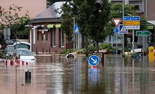 Swisttal am 15. Julo 2021: Straßen im Ortsteil Heimerzheim sind überflutet. - Marius Becker Swisttal am 15. Julo 2021: Straßen im Ortsteil Heimerzheim sind überflutet. - Marius Becker