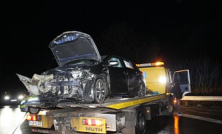 Die bei einem Unfall auf der L770 bei Espelkamp beteiligten Fahrzeuge waren sehr stark beschädigt und mussten abtransportiert werden. - Klaus Frensing Die bei einem Unfall auf der L770 bei Espelkamp beteiligten Fahrzeuge waren sehr stark beschädigt und mussten abtransportiert werden. - Klaus Frensing