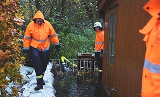 Vor dem Lagerraum der Gaststätte Beckmann's stand das Wasser am Montagmittag mehr als knöchelhoch. - Mareike Patock Vor dem Lagerraum der Gaststätte Beckmann's stand das Wasser am Montagmittag mehr als knöchelhoch. - Mareike Patock
